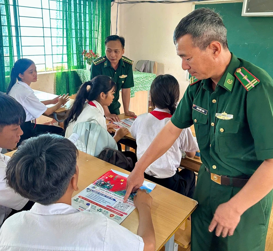 Triển khai mô hình hòm thư tố giác tội phạm ẩn danh trên địa bàn các xã biên giới Đắk Lắk Triển khai mô hình hòm thư tố giác tội phạm ẩn danh trên địa bàn các xã biên giới Đắk Lắk