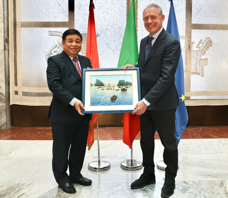 Triển khai ngay và cụ thể hoá tiềm năng hợp tác kinh tế Việt Nam – Italy Triển khai ngay và cụ thể hoá tiềm năng hợp tác kinh tế Việt Nam – Italy