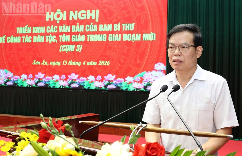 Triển khai văn bản của Ban Bí thư về công tác dân tộc, tôn giáo tại Sơn La Triển khai văn bản của Ban Bí thư về công tác dân tộc, tôn giáo tại Sơn La