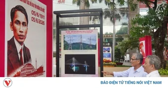 Trưng bày 180 tranh cổ động kỷ niệm 115 năm ngày Bác Hồ ra đi tìm đường cứu nước