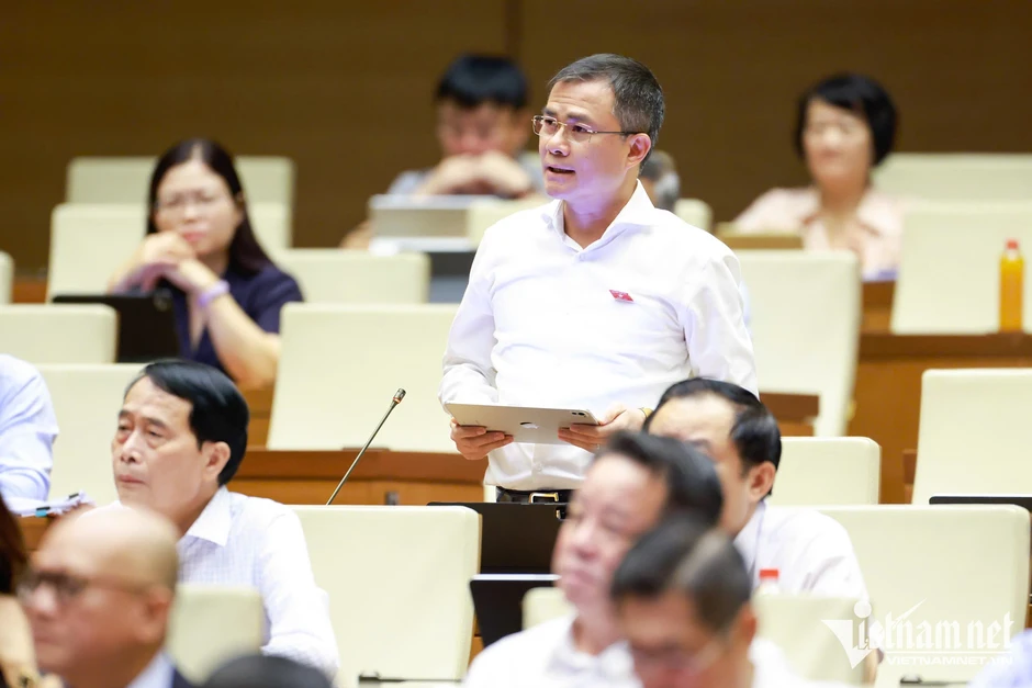 Trung tướng Tào Đức Thắng: Quy hoạch hạ tầng tương lai khi nước ta lên 6G, 7G Trung tướng Tào Đức Thắng: Quy hoạch hạ tầng tương lai khi nước ta lên 6G, 7G