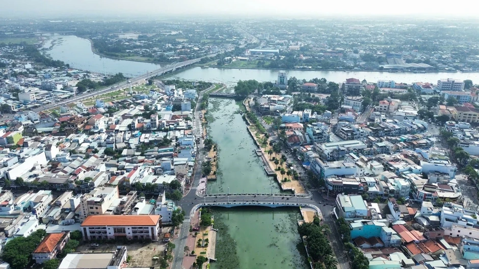 Trung ương lưu ý hạn chế tối đa việc xây dựng trụ sở, trung tâm hành chính mới Trung ương lưu ý hạn chế tối đa việc xây dựng trụ sở, trung tâm hành chính mới
