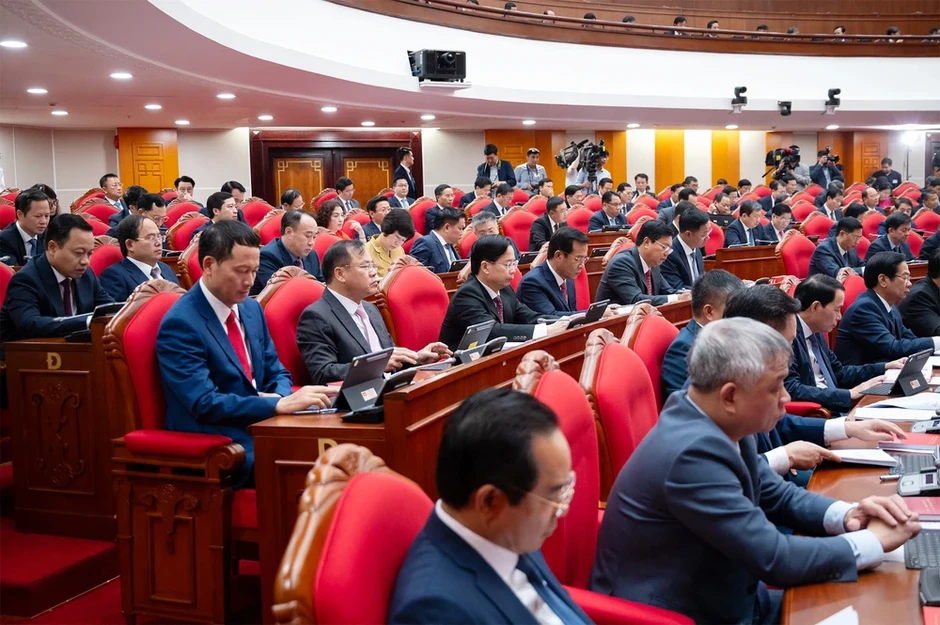 Trung ương lưu ý hạn chế tối đa việc xây dựng trụ sở, trung tâm hành chính mới Trung ương lưu ý hạn chế tối đa việc xây dựng trụ sở, trung tâm hành chính mới