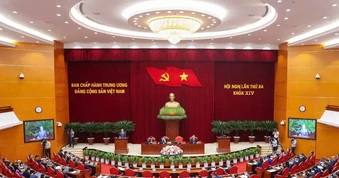 Trung ương thảo luận tổng kết hai nghị quyết về kinh tế biển và ứng phó biến đổi khí hậu