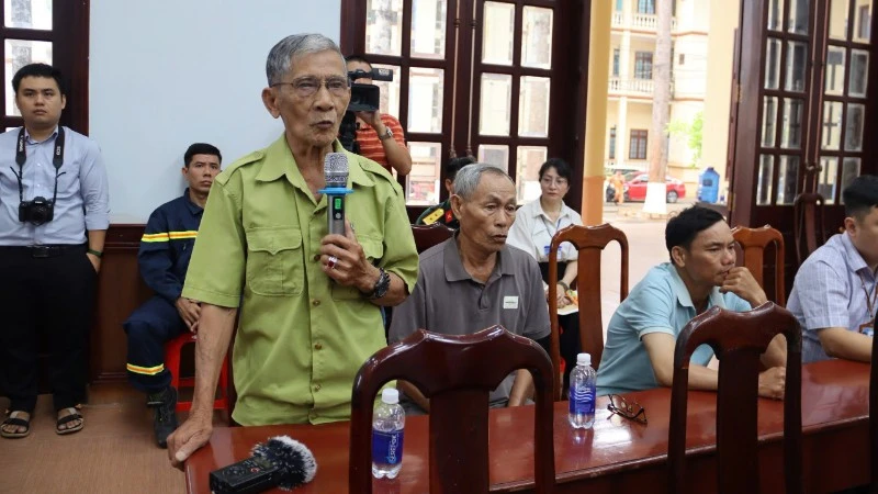 Trưởng Ban Chính sách, chiến lược Trung ương tiếp xúc với cử tri sau Kỳ họp thứ Nhất, Quốc hội khóa XVI tại Đắk Lắk Trưởng Ban Chính sách, chiến lược Trung ương tiếp xúc với cử tri sau Kỳ họp thứ Nhất, Quốc hội khóa XVI tại Đắk Lắk