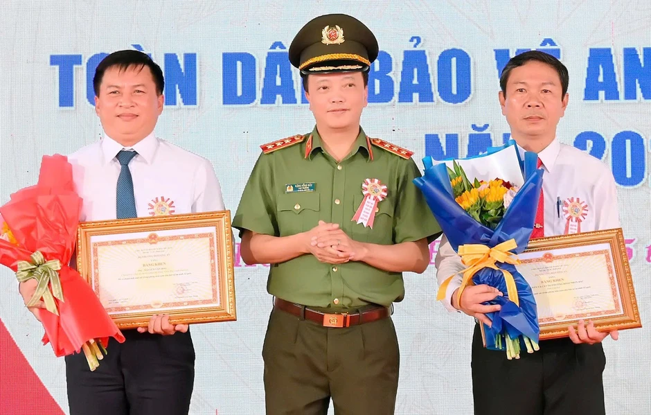 Trưởng Ban Tuyên giáo Trung ương: Gia Lai nghiên cứu thí điểm xây dựng phường xã hội chủ nghĩa Trưởng Ban Tuyên giáo Trung ương: Gia Lai nghiên cứu thí điểm xây dựng phường xã hội chủ nghĩa