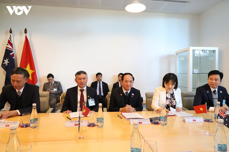 Trưởng Ban Tuyên giáo Trung ương Trịnh Văn Quyết gặp Đồng Bộ trưởng Australia Trưởng Ban Tuyên giáo Trung ương Trịnh Văn Quyết gặp Đồng Bộ trưởng Australia