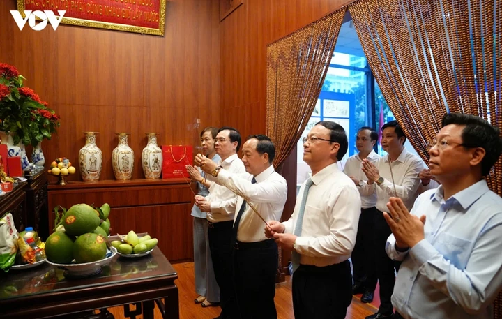 Trưởng Ban Tuyên giáo và Dân vận Trung ương: Báo chí cần có cách làm mới, tư duy sáng tạo Trưởng Ban Tuyên giáo và Dân vận Trung ương: Báo chí cần có cách làm mới, tư duy sáng tạo