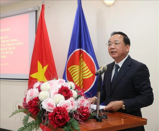 Trưởng Ban Tuyên giáo và Dân vận Trung ương gặp gỡ cộng đồng người Việt Nam tại Campuchia Trưởng Ban Tuyên giáo và Dân vận Trung ương gặp gỡ cộng đồng người Việt Nam tại Campuchia