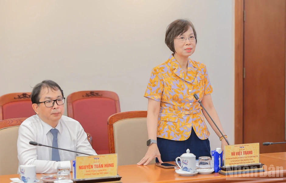 Trưởng ban Tuyên giáo và Dân vận Trung ương thăm, chúc mừng cơ quan báo chí Trưởng ban Tuyên giáo và Dân vận Trung ương thăm, chúc mừng cơ quan báo chí
