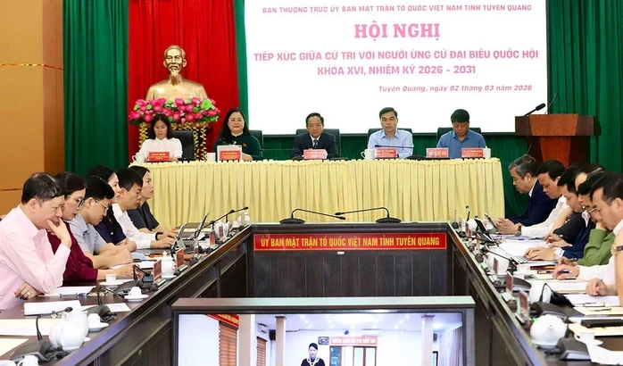 Trưởng Ban Tuyên giáo và Dân vận Trung ương tiếp xúc cử tri tại Tuyên Quang Trưởng Ban Tuyên giáo và Dân vận Trung ương tiếp xúc cử tri tại Tuyên Quang