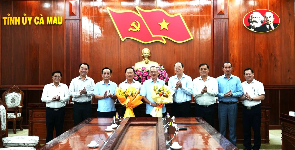 Trưởng đoàn Đại biểu Quốc hội Cà Mau nghỉ hưu sau kiện toàn nhân sự Trưởng đoàn Đại biểu Quốc hội Cà Mau nghỉ hưu sau kiện toàn nhân sự