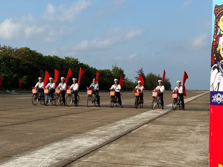 Trường Sa hoàn tất công tác chuẩn bị cho 'Ngày hội non sông' Trường Sa hoàn tất công tác chuẩn bị cho 'Ngày hội non sông'