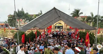 Truy điệu, an táng hài cốt liệt sĩ Trần Minh Tuyến tại nghĩa trang quê nhà