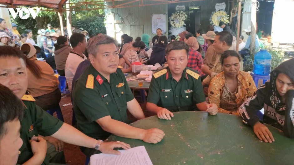 Truy thăng quân hàm đối với chiến sĩ hy sinh cứu 2 người dân ở Gia Lai Truy thăng quân hàm đối với chiến sĩ hy sinh cứu 2 người dân ở Gia Lai