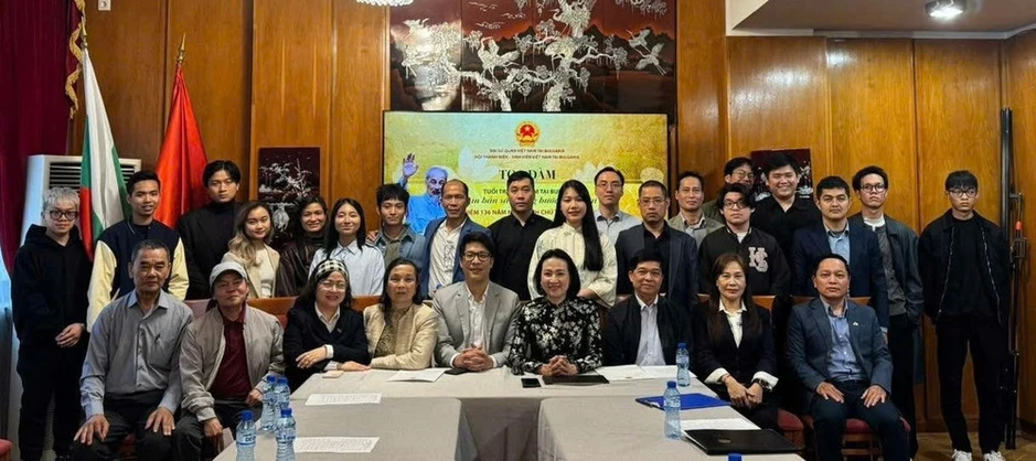 Tuổi trẻ Việt Nam tại Bulgaria học tập và làm theo tư tưởng, đạo đức, phong cách Hồ Chí Minh Tuổi trẻ Việt Nam tại Bulgaria học tập và làm theo tư tưởng, đạo đức, phong cách Hồ Chí Minh
