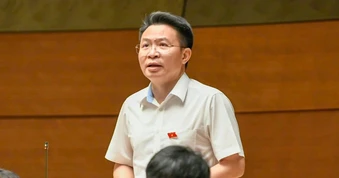 Tướng công an tranh luận việc buộc công chứng hợp đồng mua bán bất động sản