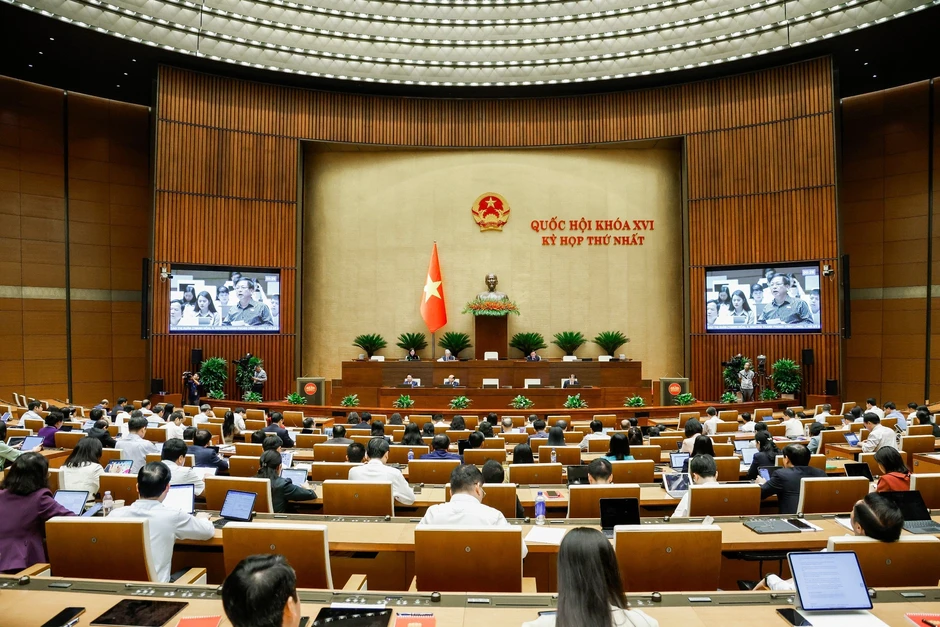 Tướng công an tranh luận việc buộc công chứng hợp đồng mua bán bất động sản Tướng công an tranh luận việc buộc công chứng hợp đồng mua bán bất động sản