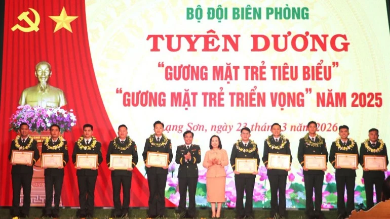 Tuyên dương 20 gương mặt trẻ tiêu biểu và triển vọng Bộ đội Biên phòng Tuyên dương 20 gương mặt trẻ tiêu biểu và triển vọng Bộ đội Biên phòng