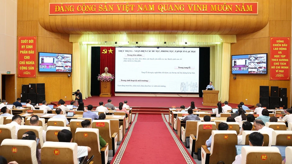 Tuyên Quang quán triệt các nghị quyết tạo động lực phát triển giai đoạn 2026-2030 Tuyên Quang quán triệt các nghị quyết tạo động lực phát triển giai đoạn 2026-2030