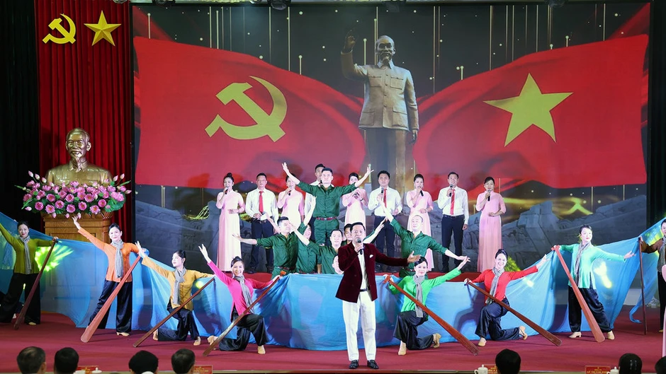 Tuyên Quang tôn vinh các tập thể và cá nhân tiêu biểu học tập, làm theo gương Bác Tuyên Quang tôn vinh các tập thể và cá nhân tiêu biểu học tập, làm theo gương Bác