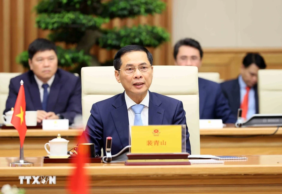 Ưu tiên thúc đẩy tiến độ 3 tuyến đường sắt kết nối Việt Nam - Trung Quốc Ưu tiên thúc đẩy tiến độ 3 tuyến đường sắt kết nối Việt Nam - Trung Quốc