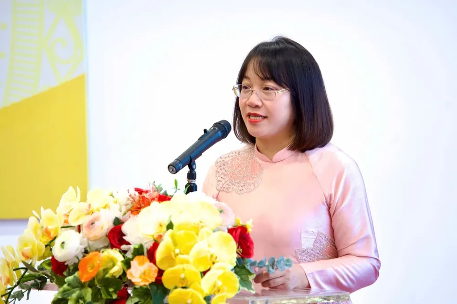 Ủy ban Dân nguyện và Giám sát trao quyết định về công tác cán bộ Ủy ban Dân nguyện và Giám sát trao quyết định về công tác cán bộ