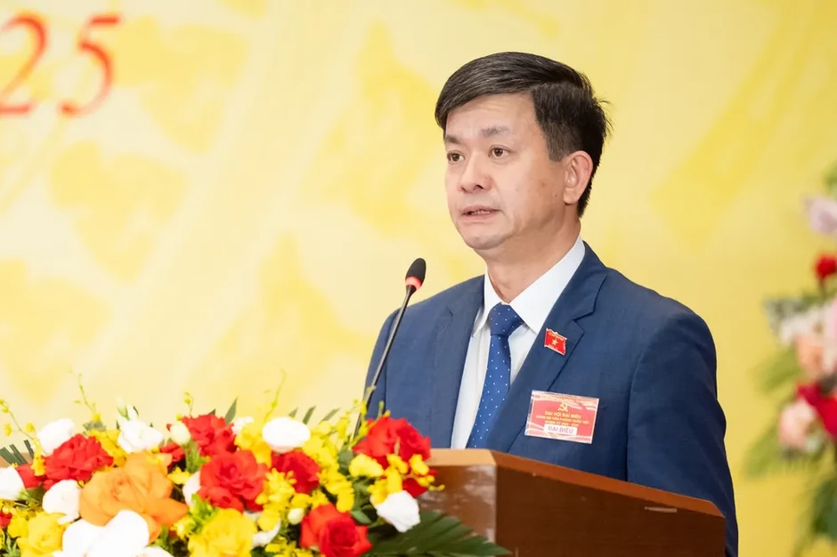 Ủy ban Thường vụ Quốc hội ban hành các nghị quyết về công tác nhân sự Ủy ban Thường vụ Quốc hội ban hành các nghị quyết về công tác nhân sự