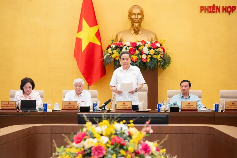 Ủy ban Thường vụ Quốc hội hoàn thành Phiên họp thứ 4 với khối lượng công việc kỷ lục Ủy ban Thường vụ Quốc hội hoàn thành Phiên họp thứ 4 với khối lượng công việc kỷ lục