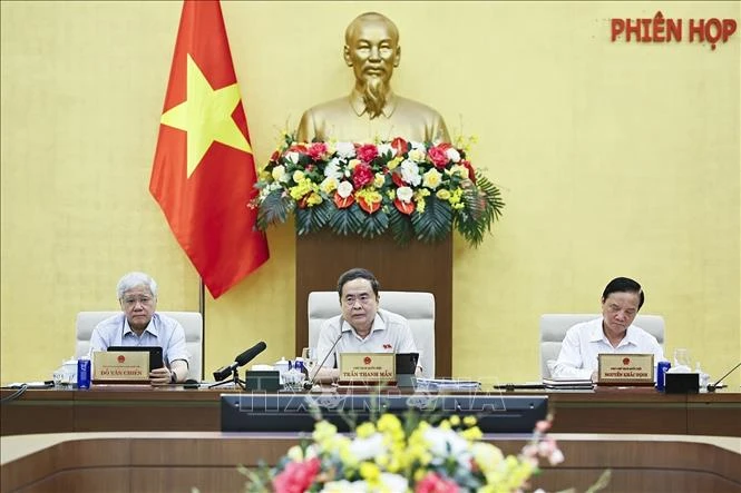 Ủy ban Thường vụ Quốc hội cho ý kiến về các dự án luật Ủy ban Thường vụ Quốc hội cho ý kiến về các dự án luật