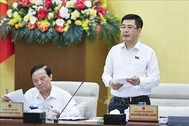 Ủy ban Thường vụ Quốc hội cho ý kiến về các dự án luật Ủy ban Thường vụ Quốc hội cho ý kiến về các dự án luật