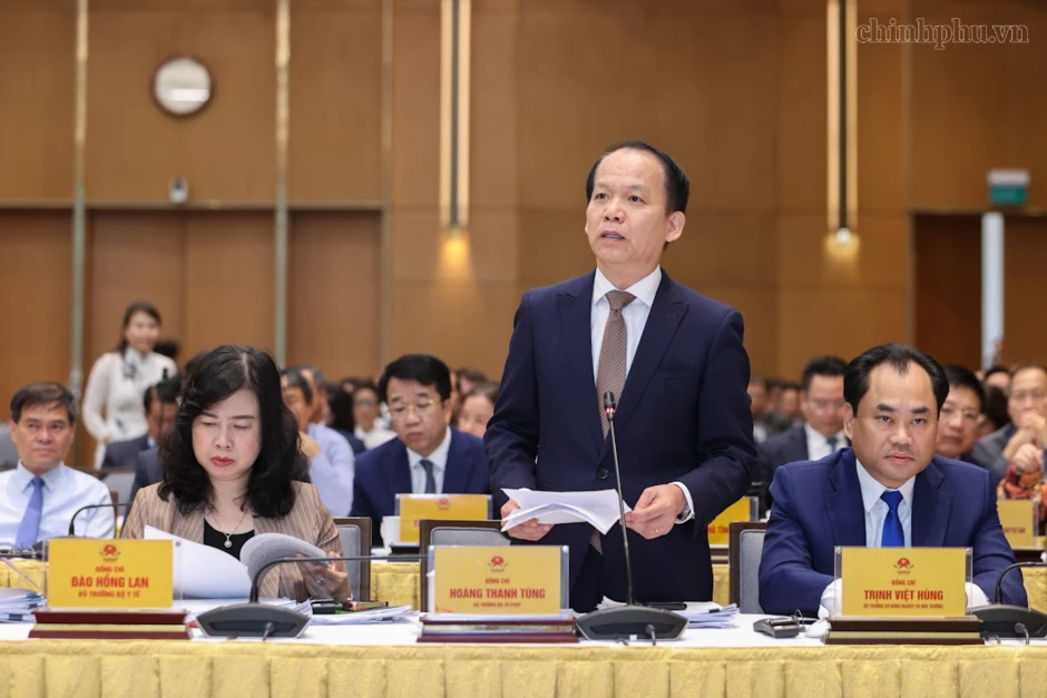 Vẫn còn tình trạng 'giấy phép con' núp bóng dưới dạng bổ sung hồ sơ, giấy tờ Vẫn còn tình trạng 'giấy phép con' núp bóng dưới dạng bổ sung hồ sơ, giấy tờ