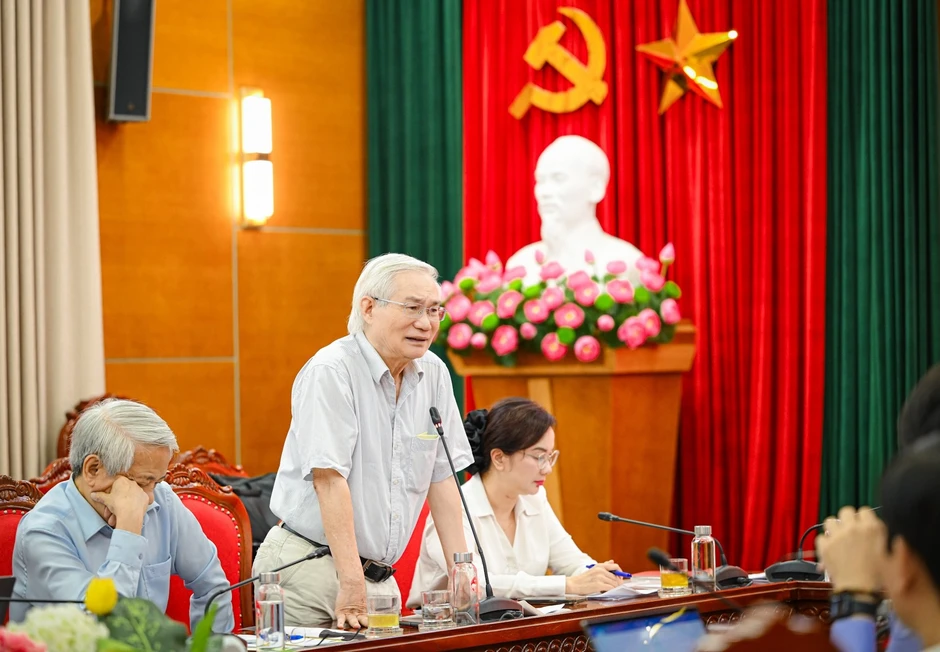 Vận dụng tư tưởng Hồ Chí Minh trong xây dựng Nhà nước pháp quyền xã hội chủ nghĩa Vận dụng tư tưởng Hồ Chí Minh trong xây dựng Nhà nước pháp quyền xã hội chủ nghĩa