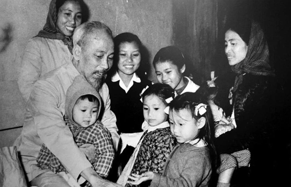Về một con người 'nâng niu tất cả chỉ quên mình' Về một con người 'nâng niu tất cả chỉ quên mình'