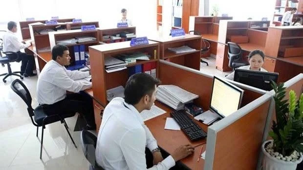 Viên chức quản lý phải tự nguyện từ chức nếu vợ, chồng, con sa vào tệ nạn Viên chức quản lý phải tự nguyện từ chức nếu vợ, chồng, con sa vào tệ nạn