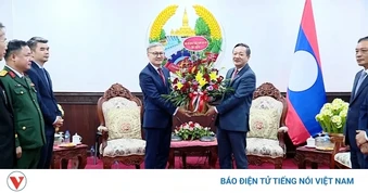 Việt Nam chúc mừng các lãnh đạo cấp cao Lào