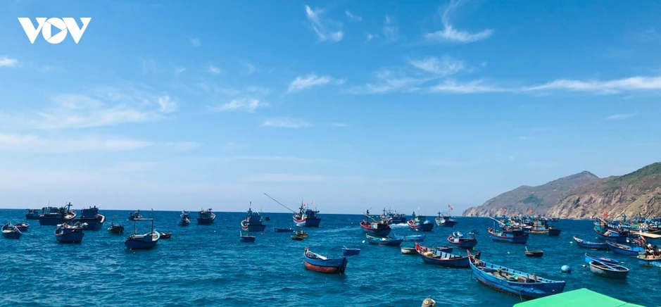 Việt Nam hướng tới quốc gia biển mạnh: Kinh tế biển phải gắn với bảo vệ chủ quyền Việt Nam hướng tới quốc gia biển mạnh: Kinh tế biển phải gắn với bảo vệ chủ quyền