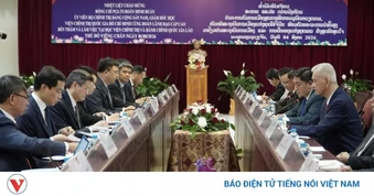 Việt Nam - Lào tăng cường hợp tác lý luận và chính trị