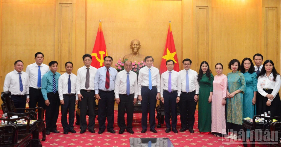 Việt Nam-Lào thúc đẩy hợp tác nghiên cứu khoa học và tư vấn chính sách Việt Nam-Lào thúc đẩy hợp tác nghiên cứu khoa học và tư vấn chính sách