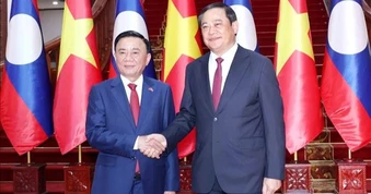 Việt Nam luôn coi trọng và dành ưu tiên hàng đầu mối quan hệ đặc biệt với Lào