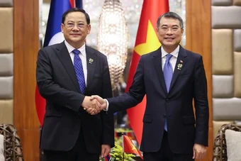 Việt Nam luôn dành ưu tiên cao nhất cho hợp tác với Lào