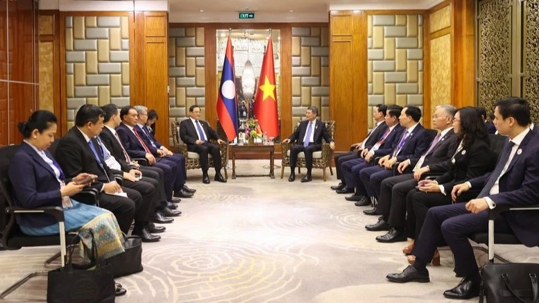Việt Nam luôn dành ưu tiên cao nhất cho hợp tác với Lào