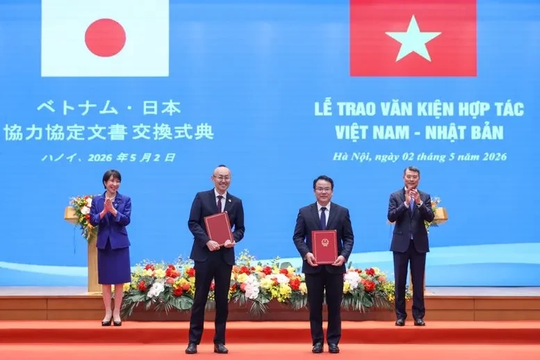 Việt Nam, Nhật Bản trao nhiều văn kiện hợp tác quan trọng Việt Nam, Nhật Bản trao nhiều văn kiện hợp tác quan trọng