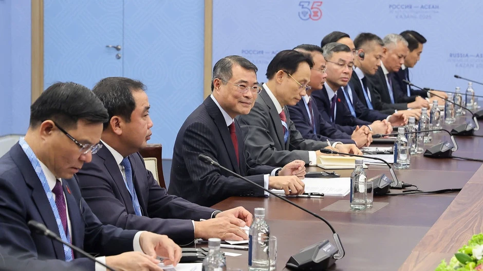 Việt Nam nhất quán coi Liên bang Nga là đối tác quan trọng hàng đầu trong chính sách đối ngoại Việt Nam nhất quán coi Liên bang Nga là đối tác quan trọng hàng đầu trong chính sách đối ngoại