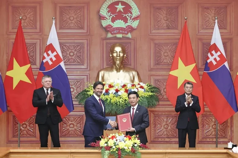 Việt Nam - Slovakia trao nhiều văn kiện hợp tác quan trọng Việt Nam - Slovakia trao nhiều văn kiện hợp tác quan trọng