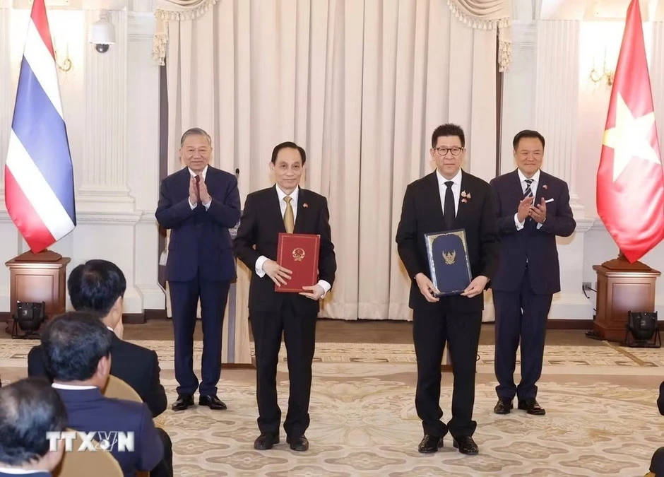 Việt Nam - Thái Lan ký kết nhiều văn kiện hợp tác