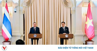 Việt Nam - Thái Lan trao văn kiện hợp tác sau hội đàm cấp cao
