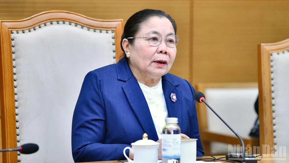 Việt Nam và Lào cần tăng cường chia sẻ kinh nghiệm thực tiễn xây dựng tổ chức bộ máy, quản lý Nhà nước Việt Nam và Lào cần tăng cường chia sẻ kinh nghiệm thực tiễn xây dựng tổ chức bộ máy, quản lý Nhà nước