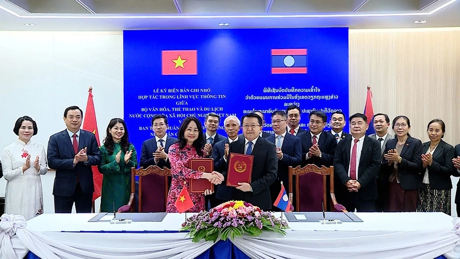 Việt Nam và Lào tăng cường hợp tác trong lĩnh vực văn hoá, du lịch và thông tin Việt Nam và Lào tăng cường hợp tác trong lĩnh vực văn hoá, du lịch và thông tin