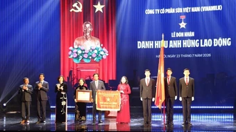 Vinamilk đón nhận danh hiệu Anh hùng Lao động